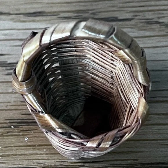 Mini Woven Basket Rustic Farmhouse Dollhouse Decor Primitive Wicker 2in - Picture 2 of 5